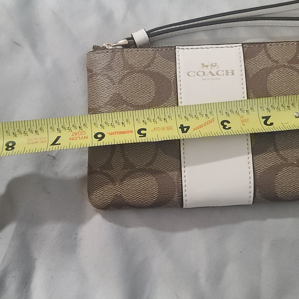 Coach Corner Zip Brown and White Wristlet - Picture 8 of 10